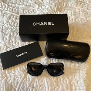 AUTHENTIC CHANEL Sunglasses with Case